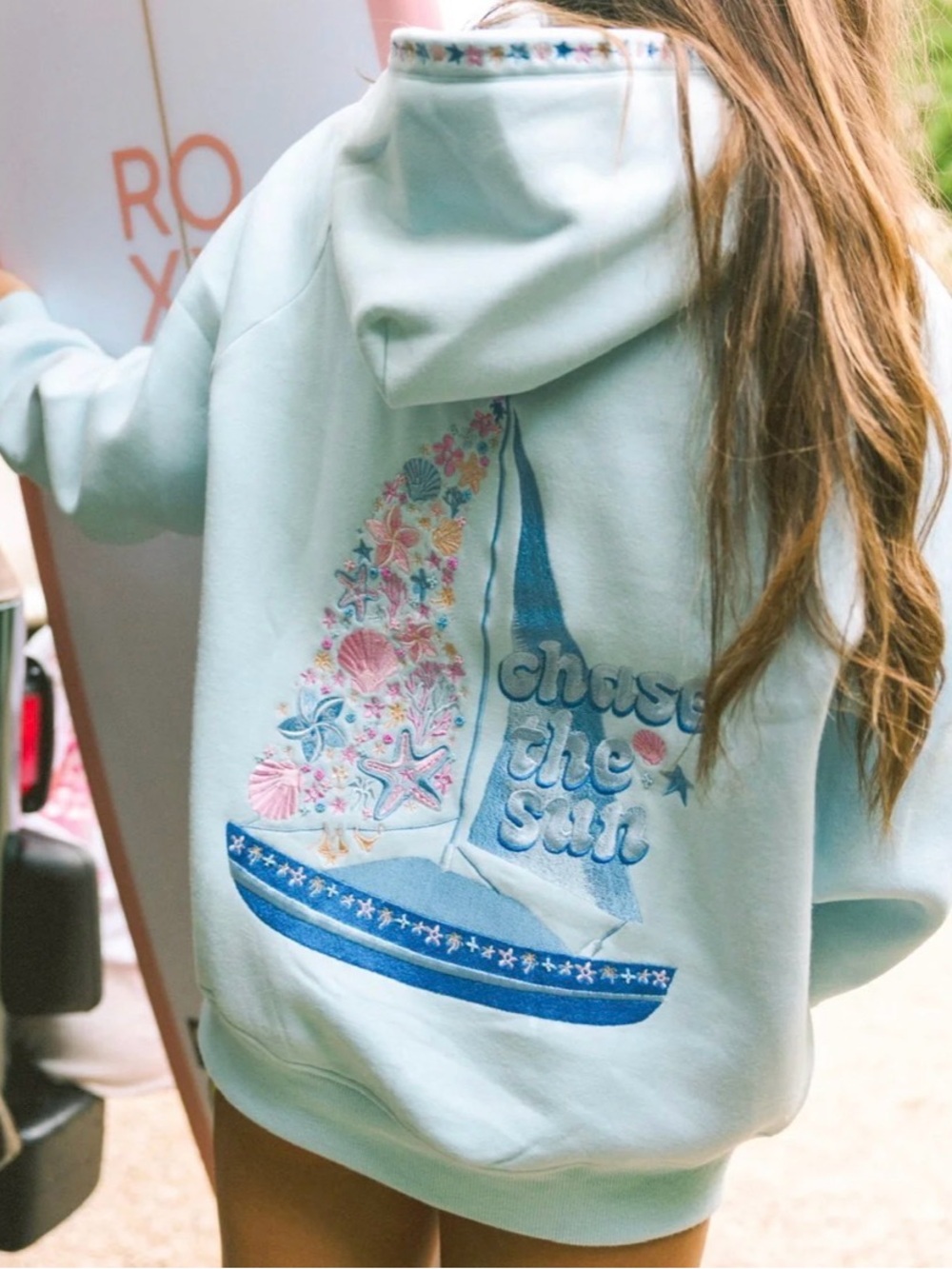 Pink palm puff BNWT Hoodie size medium fast ship